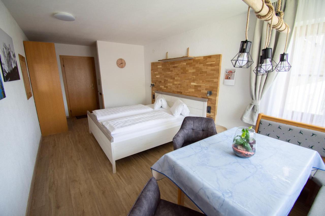 Haus Kristina Appartement Riezlern Buitenkant foto